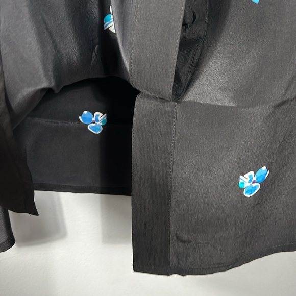 Bob Mackie Silk Black, Blue Floral Button Down Shirt size XL- vintage like new - Picture 8 of 12
